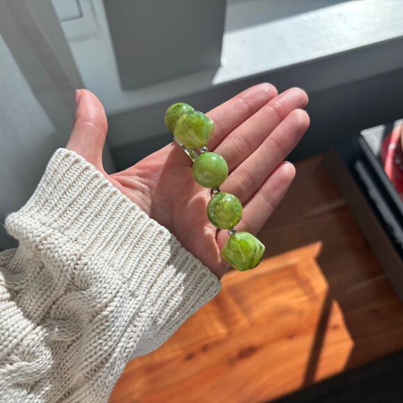 Green Beaded Bracelet with Silver Bead Spacers - Picture 1 of 3